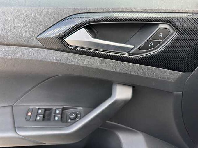 Volkswagen T-Cross 1.0 TSI   //LED/Sitzheizung/Keyless 