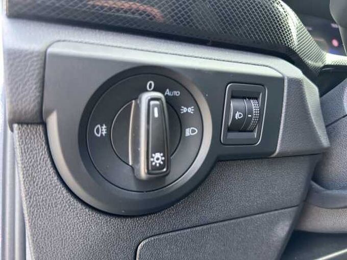 Volkswagen T-Cross 1.0 TSI   //LED/Sitzheizung/Keyless 