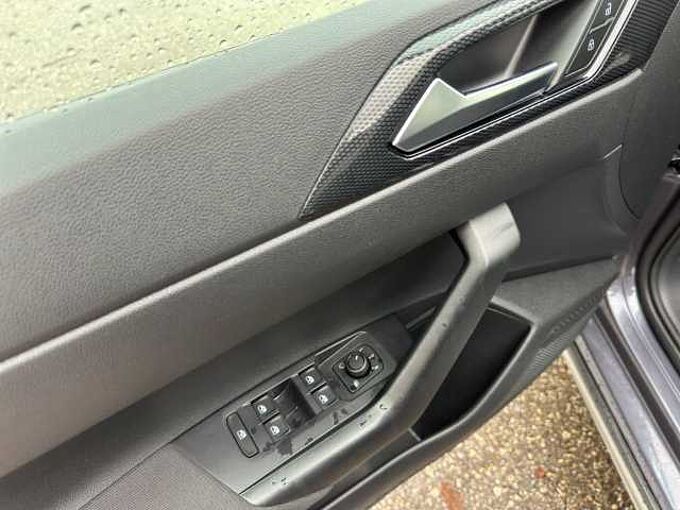 Volkswagen Taigo 1.0 TSI GOAL //LED/Sitzheizung/ PDC