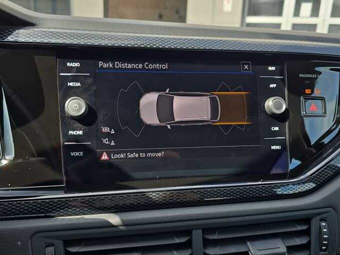 Volkswagen Taigo 1.0 TSI Life  //LED/Navi / PDC 