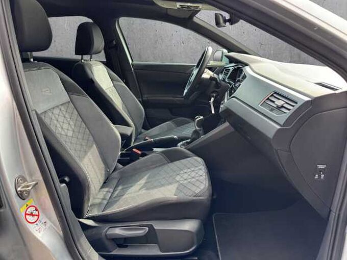 Volkswagen Taigo 1.0 TSI R-Line  //LED/PDC/Panorama 