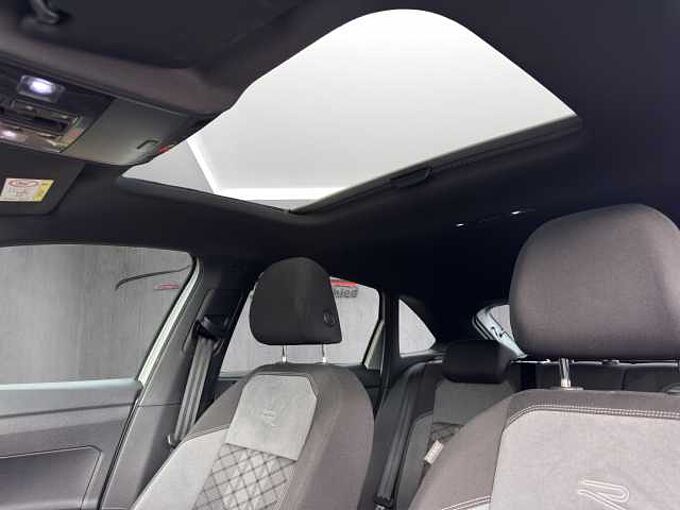 Volkswagen Taigo 1.0 TSI R-Line  //LED/PDC/Panorama 