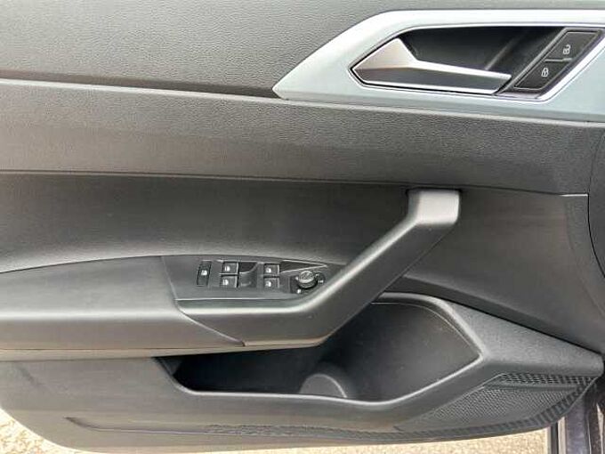 Volkswagen Taigo 1.0 TSI GOAL //LED/Sitzheizung/ PDC