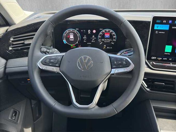 Volkswagen Tiguan 1.5 TSI Life // AHK/Navi/Winterpaket /elektr. Heckklappe