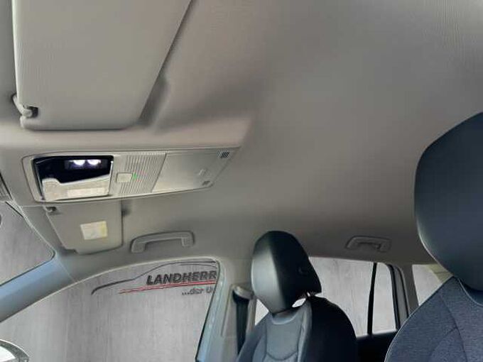 Volkswagen Tiguan 1.5 TSI Life // AHK/Navi/Winterpaket /elektr. Heckklappe