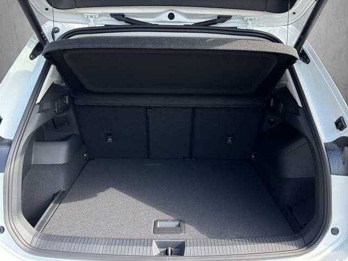 Volkswagen Tiguan 1.5 TSI Life // AHK/Navi/Winterpaket /elektr. Heckklappe