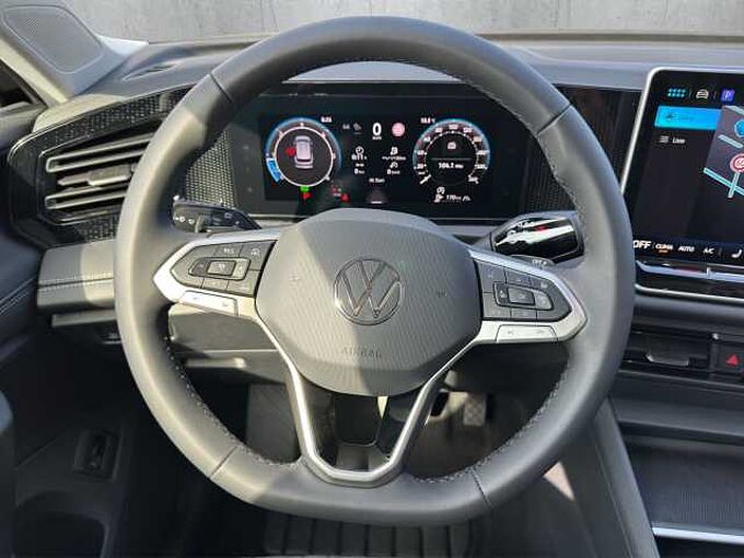 Volkswagen Tiguan 2.0 TDI Life //Pano/AHK/LED/Winterpaket /elektr. Heckklappe