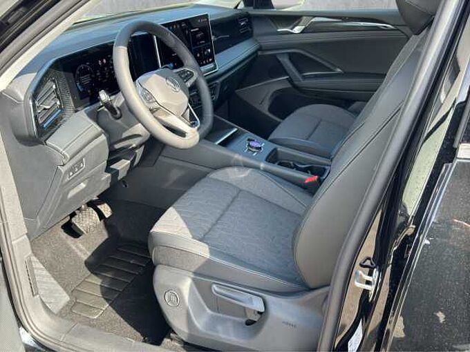 Volkswagen Tiguan 2.0 TDI Life //Pano/AHK/LED/Winterpaket /elektr. Heckklappe
