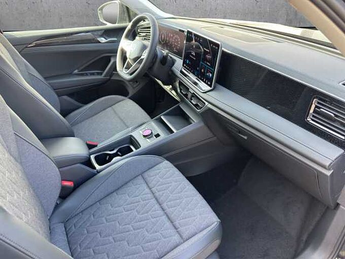 Volkswagen Tiguan 2.0 TDI Life //Pano/AHK/LED/Winterpaket /elektr. Heckklappe
