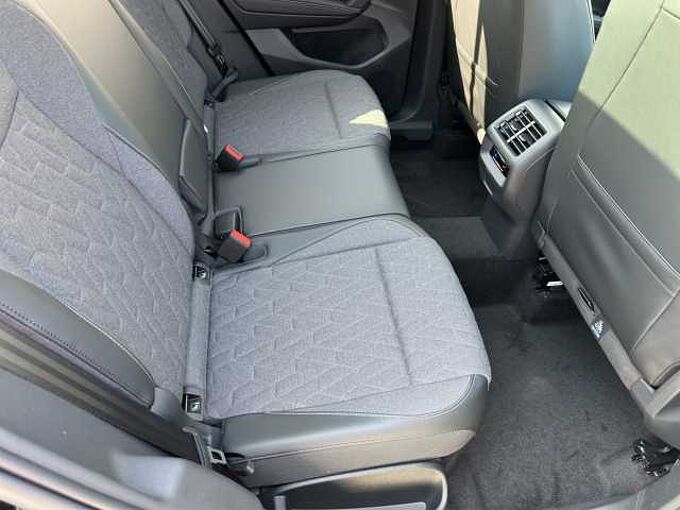 Volkswagen Tiguan 2.0 TDI Life //Pano/AHK/LED/Winterpaket /elektr. Heckklappe