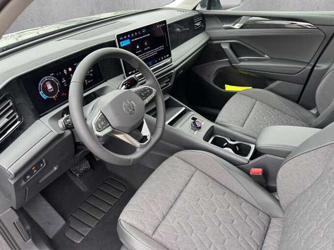 Volkswagen Tiguan 2.0 TDI Life //Pano/AHK/LED/Winterpaket /elektr. Heckklappe