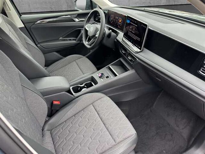 Volkswagen Tiguan 2.0 TDI Life //Pano/AHK/LED/Winterpaket /elektr. Heckklappe