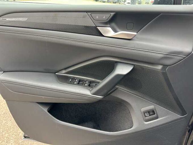 Volkswagen Tiguan 1.5 TSI Life // Pano/AHK/Navi/Winterpaket /elektr. Heckklappe