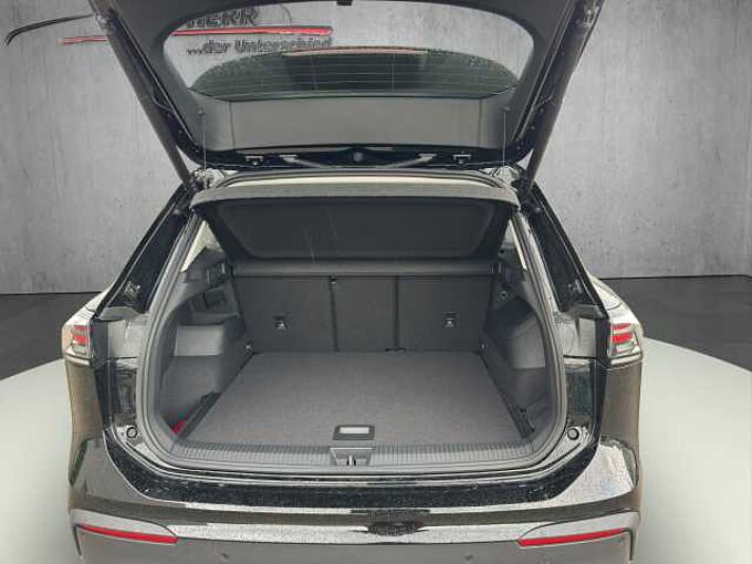 Volkswagen Tiguan 1.5 TSI Life // Pano/AHK/Navi/Winterpaket /elektr. Heckklappe