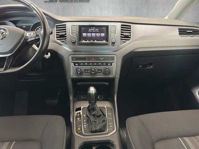 Volkswagen Golf Sportsvan Lounge*AHK*SHZ*PDC*Tempomat*Alufelgen*