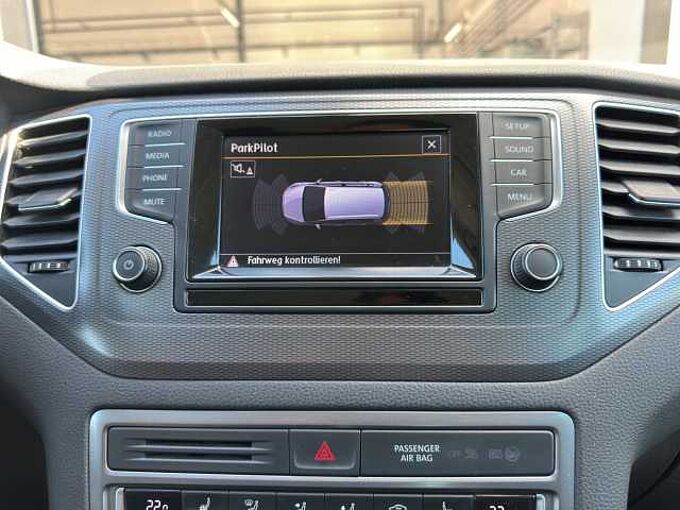 Volkswagen Golf Sportsvan Lounge*AHK*SHZ*PDC*Tempomat*Alufelgen*