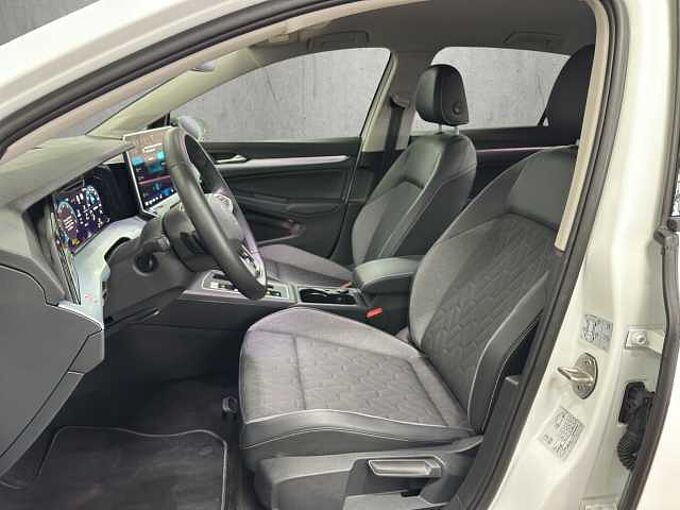 Volkswagen Golf 1.5 eTSI Goal //LED/SHZ/Navi