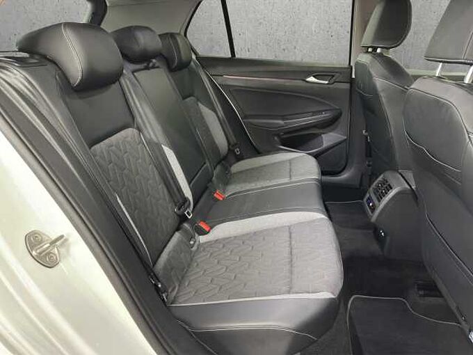 Volkswagen Golf 1.5 eTSI Goal //LED/SHZ/Navi