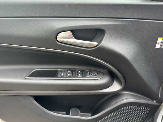 Jeep Avenger 1.2 Altitude //Navi/Kamera/Sitzheizung