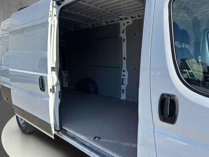 Fiat Ducato Kasten 35 L4H2 //Kamera/PDC 